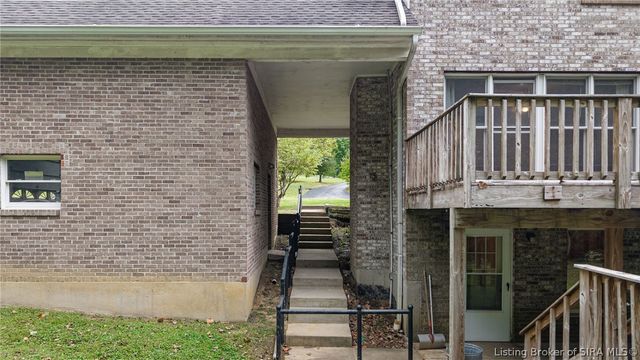 5315 Old Vincennes Road, Floyds Knobs, IN 47119