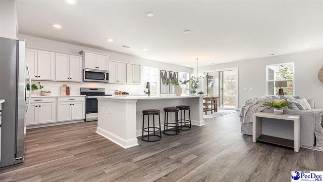 2899 Fish Hawk Ln, Florence, SC 29505