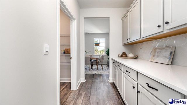 2899 Fish Hawk Ln, Florence, SC 29505