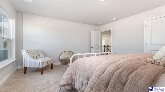 2899 Fish Hawk Ln, Florence, SC 29505