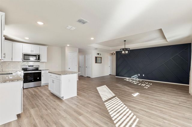 10121 Wyseby Road, Fort Worth, TX 76036