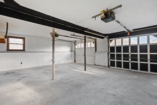 24 Reilly Ave, Blackstone, MA 01504