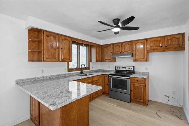 24 Reilly Ave, Blackstone, MA 01504