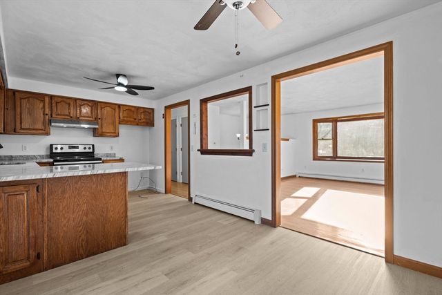 24 Reilly Ave, Blackstone, MA 01504