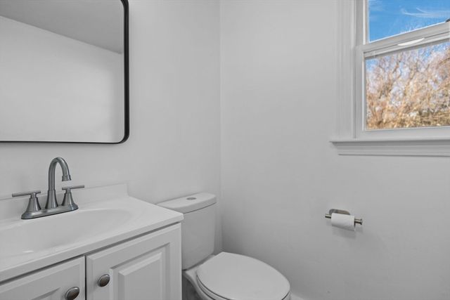 24 Reilly Ave, Blackstone, MA 01504