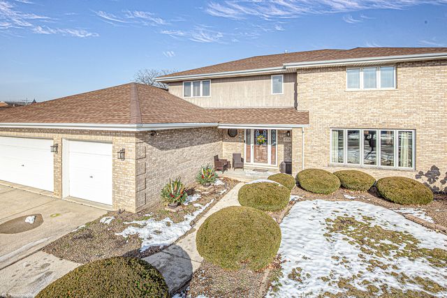 8314 Heather Lane, Tinley Park, IL 60477