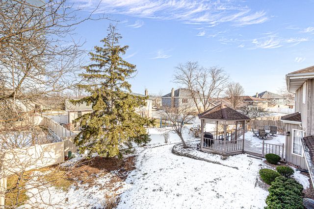 8314 Heather Lane, Tinley Park, IL 60477