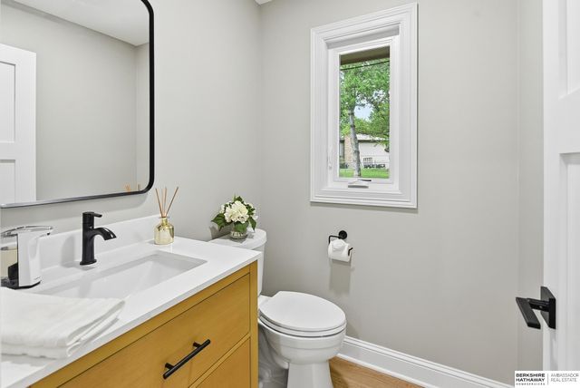 21330 Brentwood Road, Omaha, NE 68022