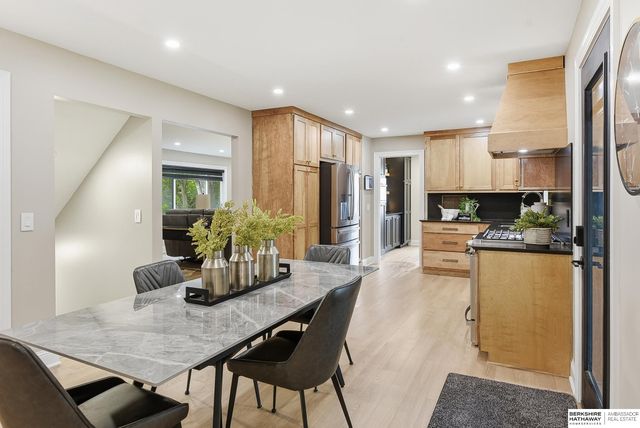 21330 Brentwood Road, Omaha, NE 68022