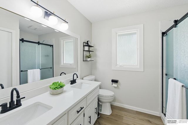 21330 Brentwood Road, Omaha, NE 68022
