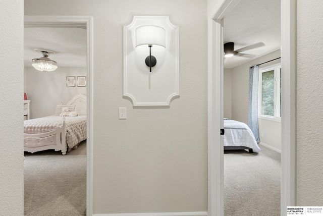 21330 Brentwood Road, Omaha, NE 68022