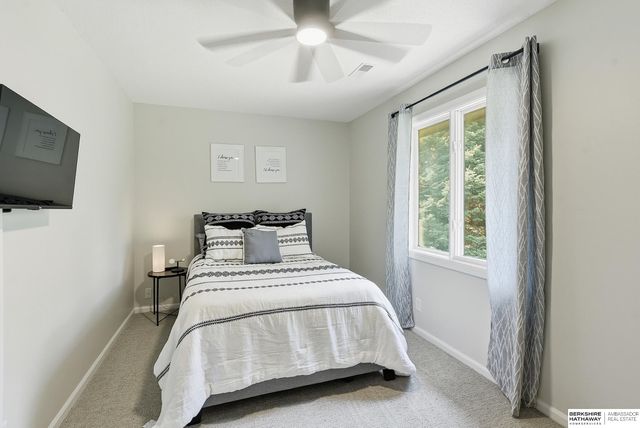 21330 Brentwood Road, Omaha, NE 68022