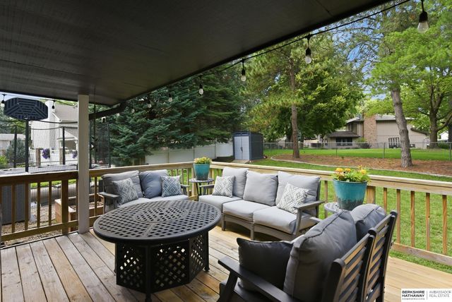 21330 Brentwood Road, Omaha, NE 68022