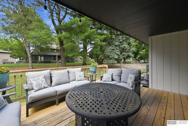 21330 Brentwood Road, Omaha, NE 68022