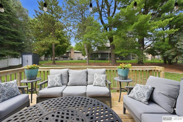 21330 Brentwood Road, Omaha, NE 68022