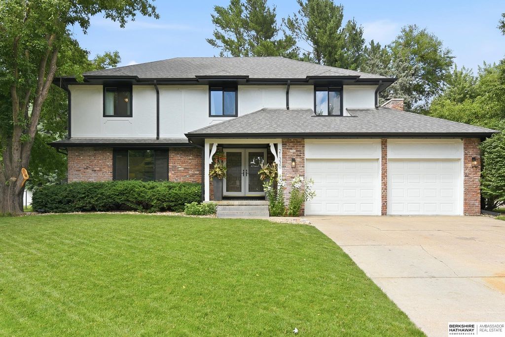 21330 Brentwood Road, Omaha, NE 68022