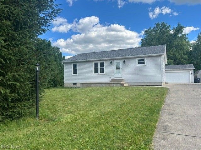 2372 Triplett Boulevard, Akron, OH 44312