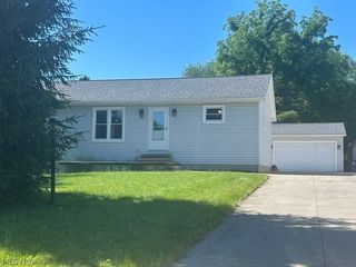 2372 Triplett Boulevard, Akron, OH 44312
