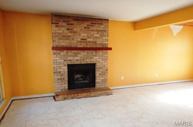 1545 Greenfield Crossing Court, Ballwin, MO 63021