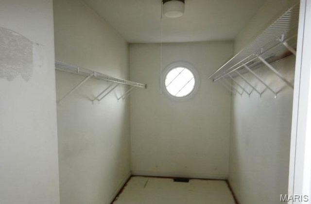 1545 Greenfield Crossing Court, Ballwin, MO 63021