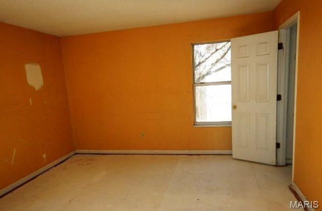 1545 Greenfield Crossing Court, Ballwin, MO 63021