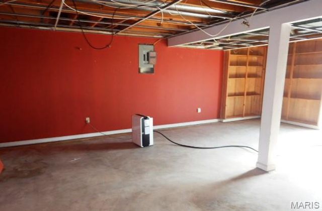 1545 Greenfield Crossing Court, Ballwin, MO 63021