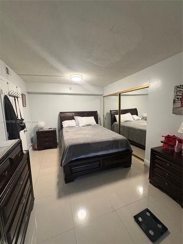 9531 Seagrape Dr 106, Davie, FL 33324