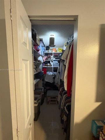 9531 Seagrape Dr 106, Davie, FL 33324