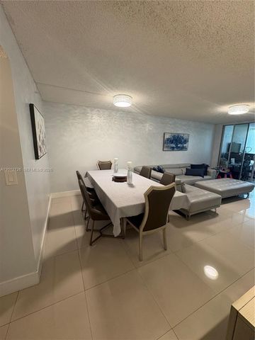 9531 Seagrape Dr 106, Davie, FL 33324