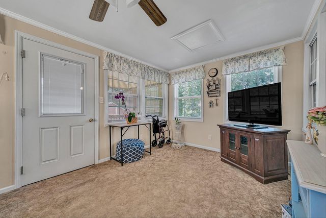 3033 Parham DR, Roanoke, VA 24014
