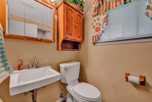 3033 Parham DR, Roanoke, VA 24014