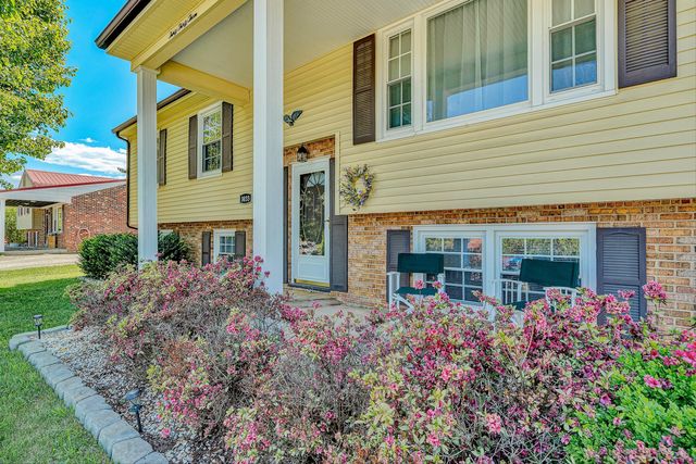 3033 Parham DR, Roanoke, VA 24014