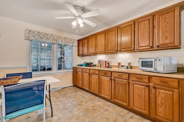 3033 Parham DR, Roanoke, VA 24014