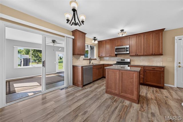1412 Apple Valley Drive, O'fallon, MO 63366