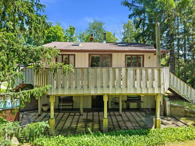 4786 Riverview DRIVE, Hubertus, WI 53033