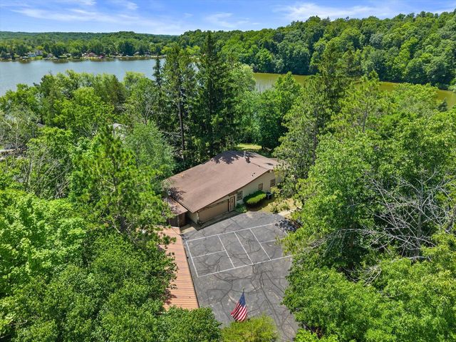 4786 Riverview DRIVE, Hubertus, WI 53033
