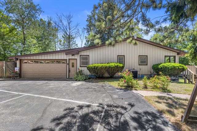 4786 Riverview DRIVE, Hubertus, WI 53033