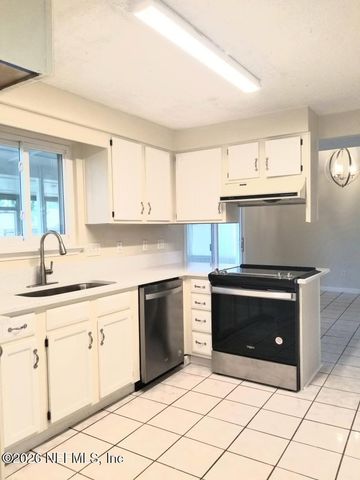 2473 WATTLE TREE Road W, Jacksonville, FL 32246