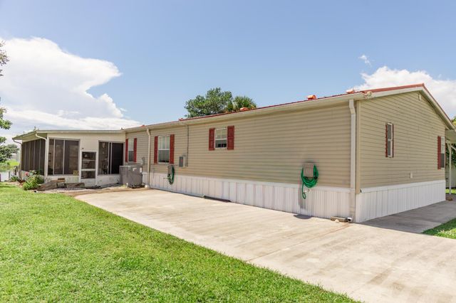 2254 SE 27th Street, Okeechobee, FL 34974