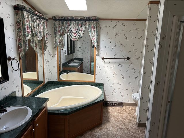 1275 Swede Hill Rd, Hempfield Twp, PA 15601
