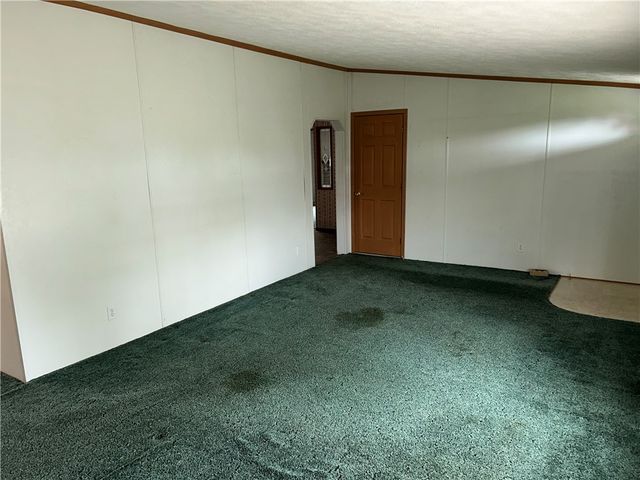 1275 Swede Hill Rd, Hempfield Twp, PA 15601