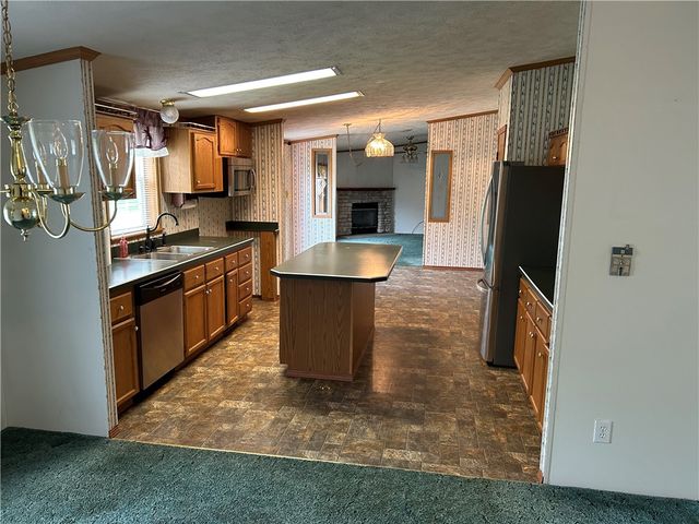 1275 Swede Hill Rd, Hempfield Twp, PA 15601