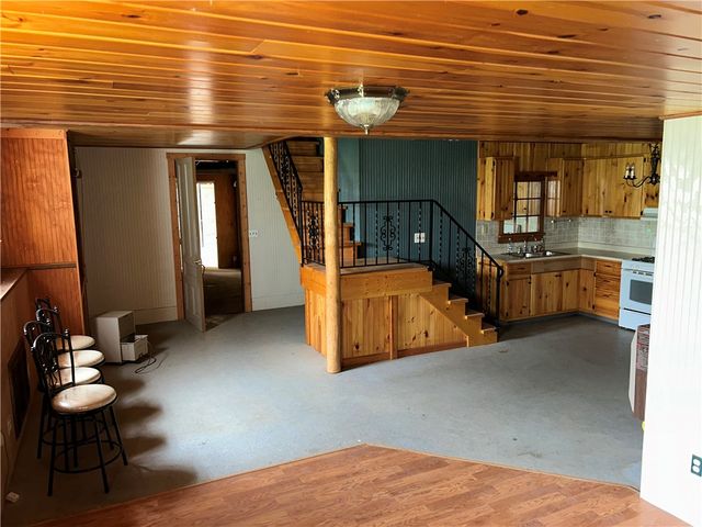 1275 Swede Hill Rd, Hempfield Twp, PA 15601