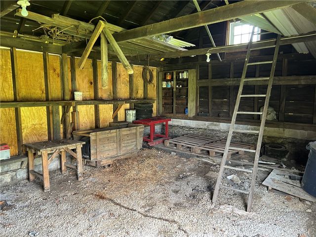 1275 Swede Hill Rd, Hempfield Twp, PA 15601