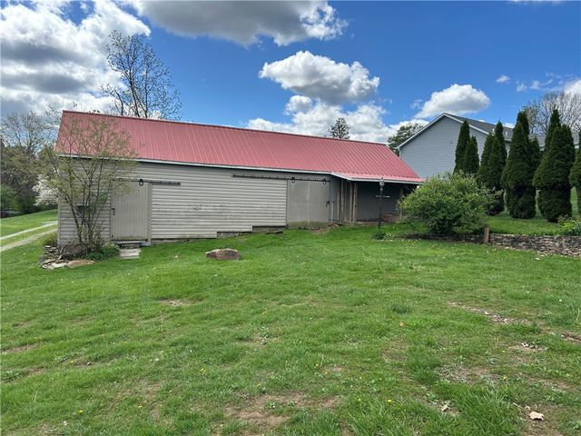 1275 Swede Hill Rd, Hempfield Twp, PA 15601