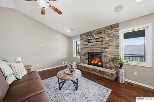 710 N 95th Street, Lincoln, NE 68505