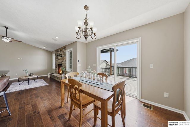 710 N 95th Street, Lincoln, NE 68505