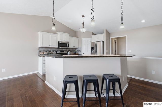710 N 95th Street, Lincoln, NE 68505