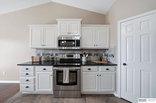 710 N 95th Street, Lincoln, NE 68505