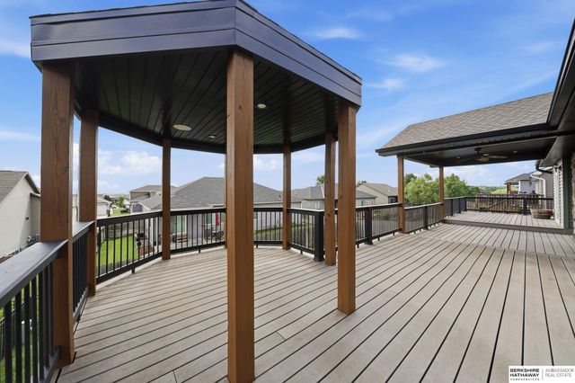 710 N 95th Street, Lincoln, NE 68505